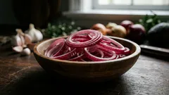 Karamellisoitu sipuli: helppo ohje ja yleisimmät virheet, jotka pilaavat lopputuloksen