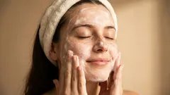 Suihkussa ensimmäinen liike: mitä rutiinisi kertoo kiireestä, stressistä ja mukavuudesta