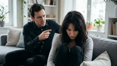 Kuinka tunnistaa, manipuloiiko mies sinua — Manipuloinnin tunnistaminen parisuhteessa